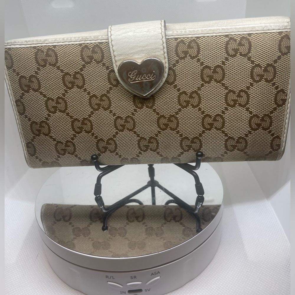 GUCCI GG MONOGRAM LONG WALLET. CANVAS & CREAM LEATHER. GUCCI SILVER HARDWARE.